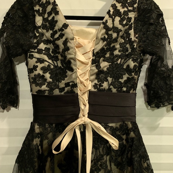 Dress - Picture 4 of 5